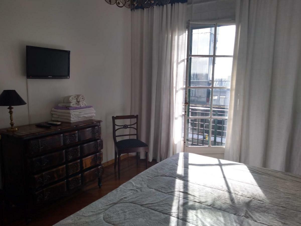 Apartamento Corrientes Y Uruguay *